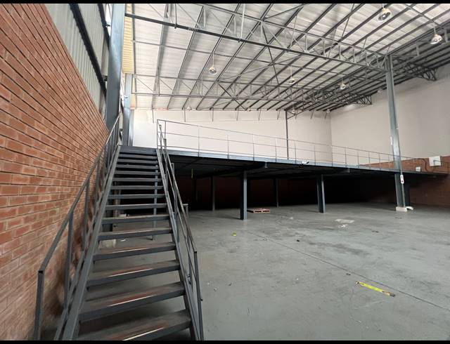 677M² WAREHOUSE TO LET IN COSMO BUSINESS PARK